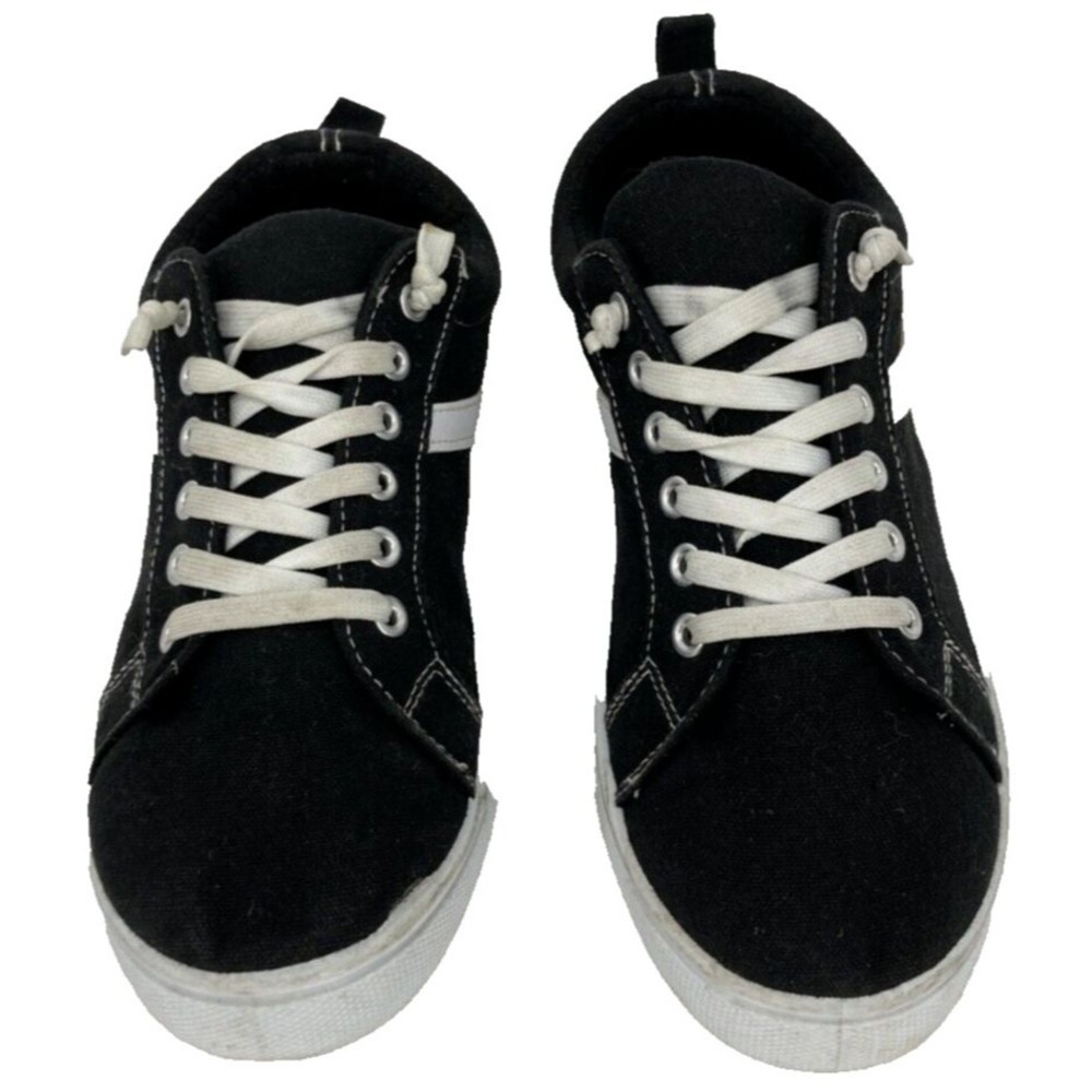 Low Top Lace Up Sneakers Skate Shoes Mens Size 8 Womens Size 9 OT Revolution
